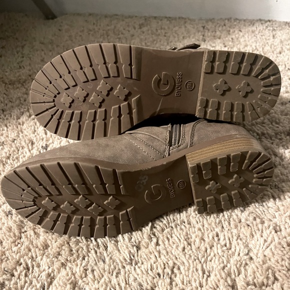 Ankle boots - Picture 1 of 2